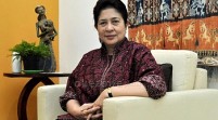 Prof. Dr. dr. Nila F. Moeloek SpM (K), Menkes Kabinet Kerja